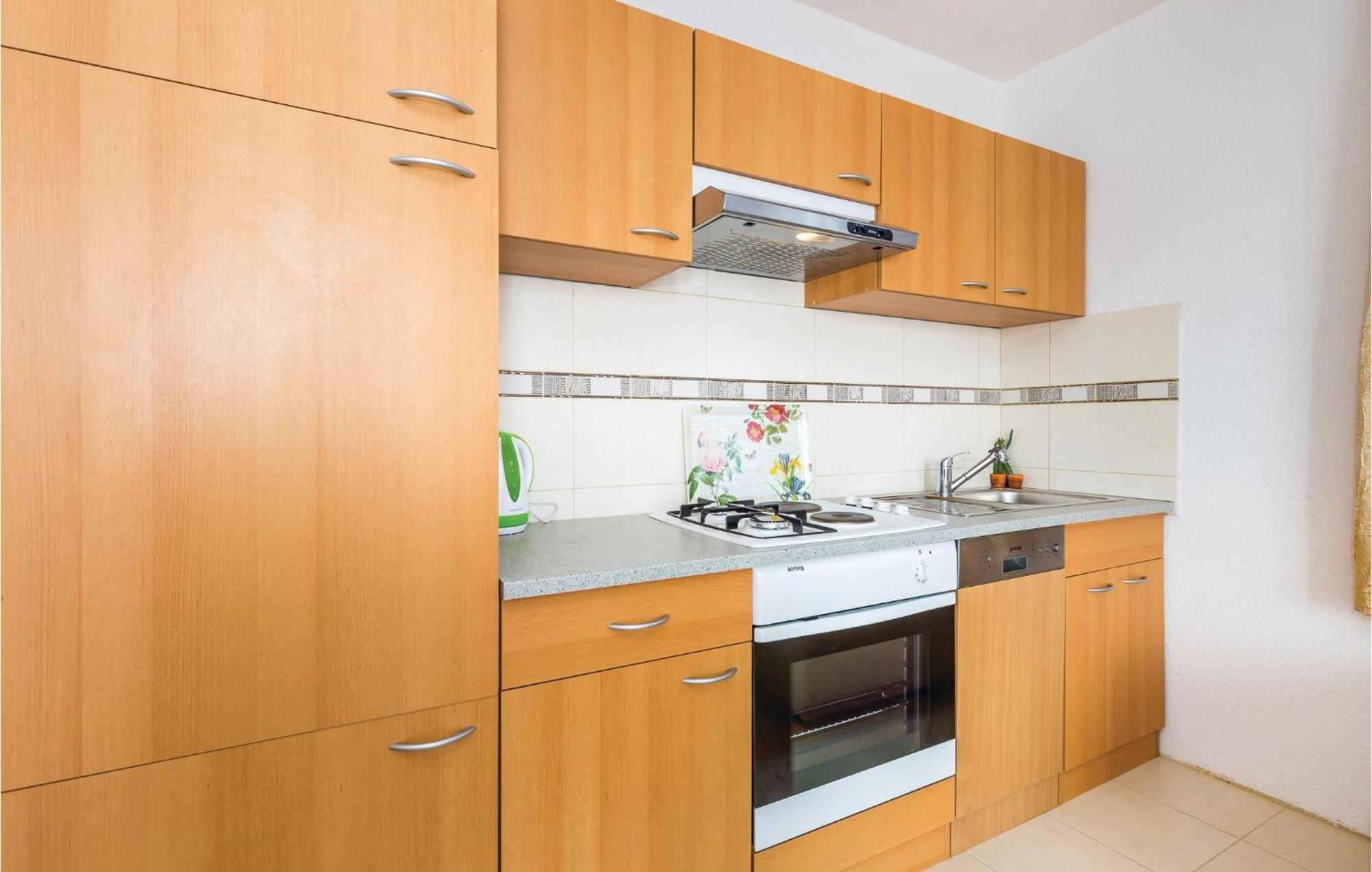 Stunning Apartment In Мощеничка-Драга Экстерьер фото